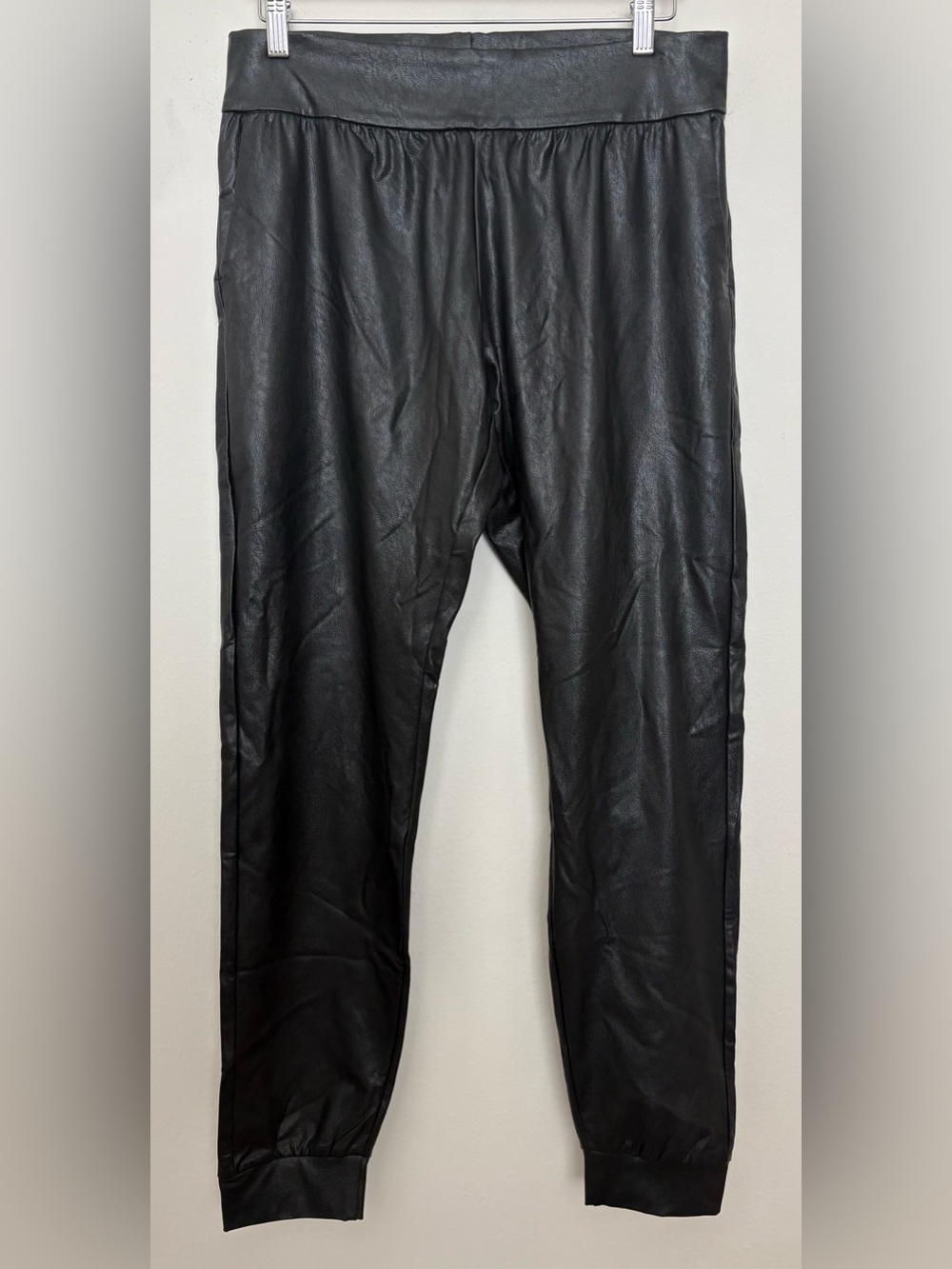 Evereve Women’s Faux Leather Elastic Waist 2 Pocket Black Joggers Size L Sku#123